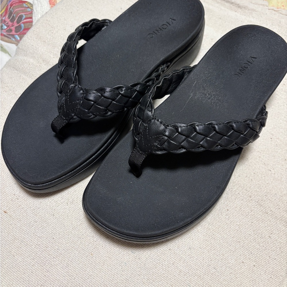 Vionic Black Braided Sandals for Casual Comfort